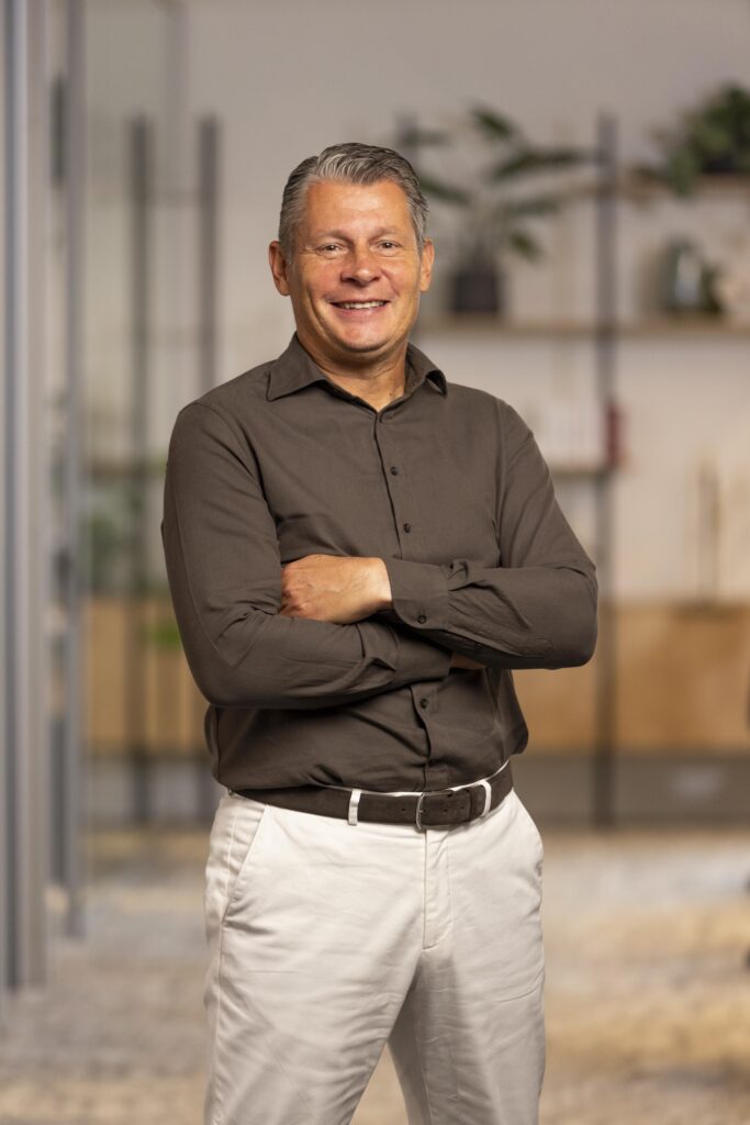 R. (Ronald) Troost AA - Accountant, vennoot